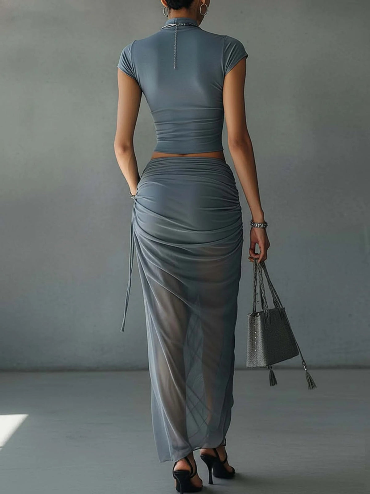 Gabriela - Ensemble moderne avec jupe drapée en tulle