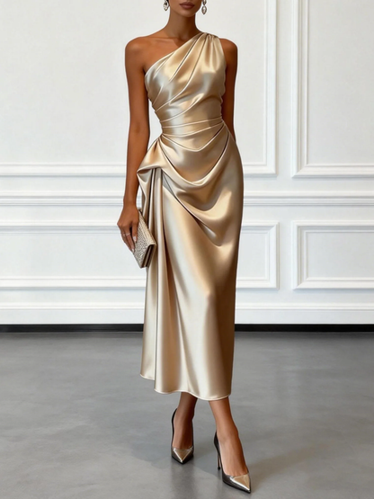 Alessandra - Robe midi satinée asymétrique à une épaule